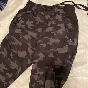 camo joggers